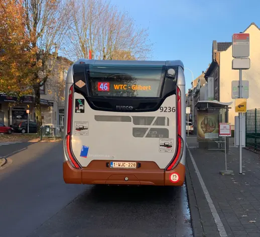 Verboden te parkeren binnen 15 meter van een bord